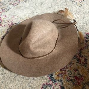 Wide brim floppy hat